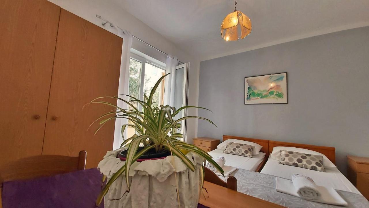 Apartments Mandalinic Omiš Εξωτερικό φωτογραφία