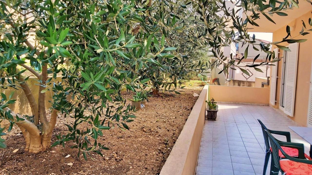 Apartments Mandalinic Omiš Εξωτερικό φωτογραφία