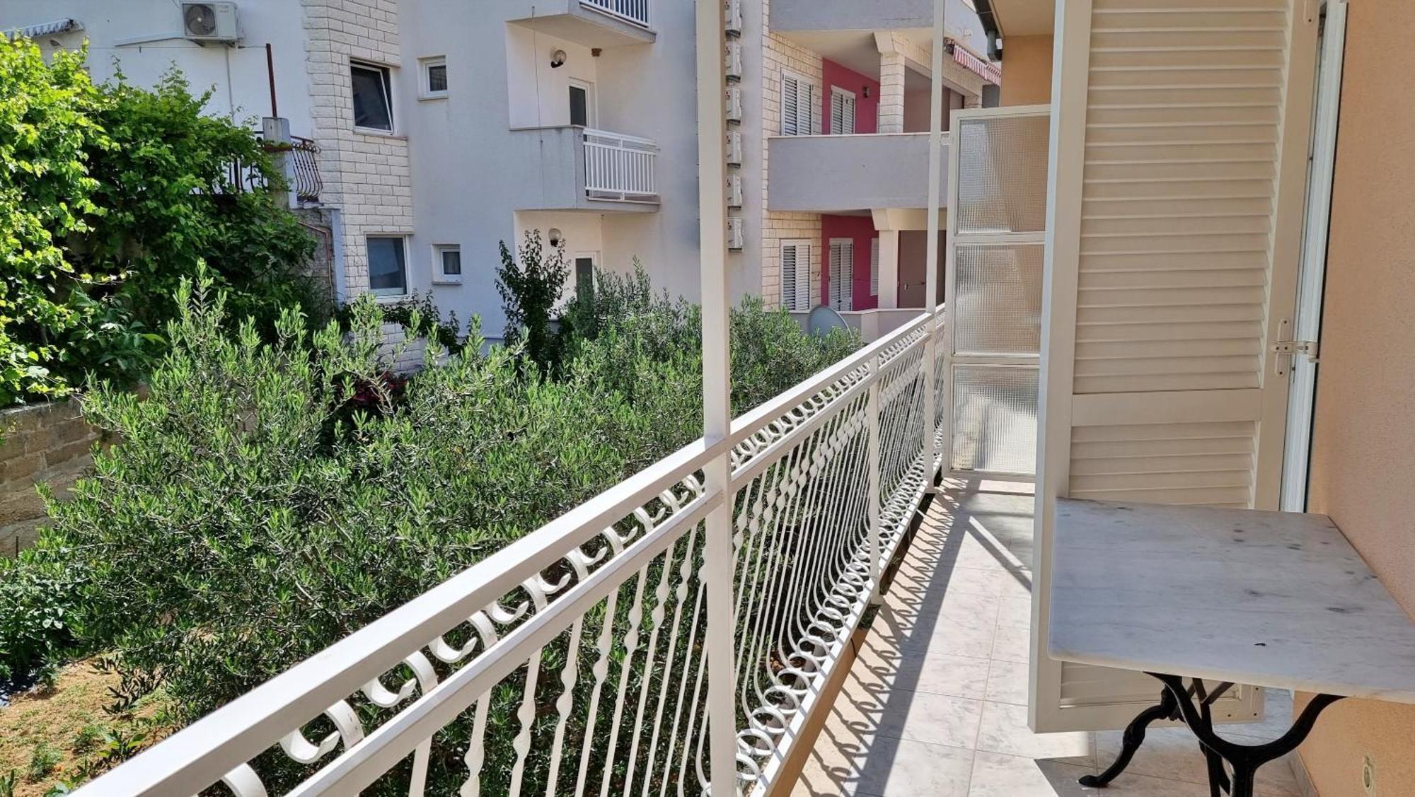 Apartments Mandalinic Omiš Εξωτερικό φωτογραφία